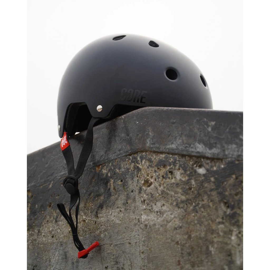 CORE - Street Helmet - All Black - helma